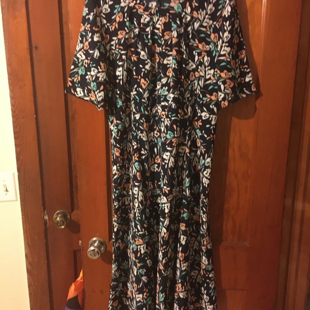 Plus size women’s dress